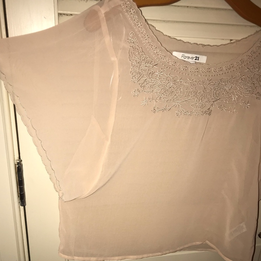 Beautiful blush pink sheer Forever 21 Blouse - Picture 2 of 7